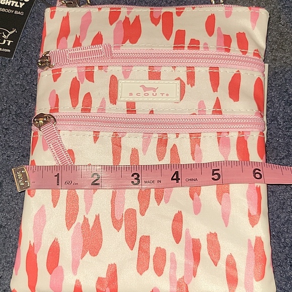 Scout Crossbody Bag - Picture 10 of 12